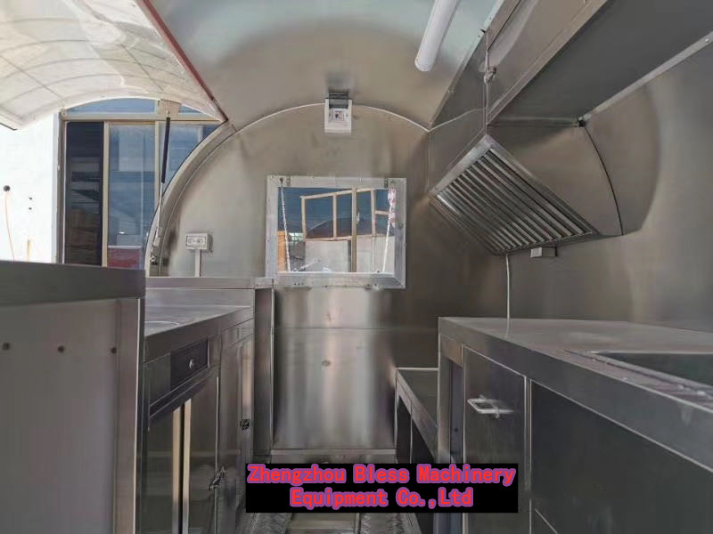 Silver Mobile Food Cart Trailers Fully Equipped for 85km Long Distance Expeditions
