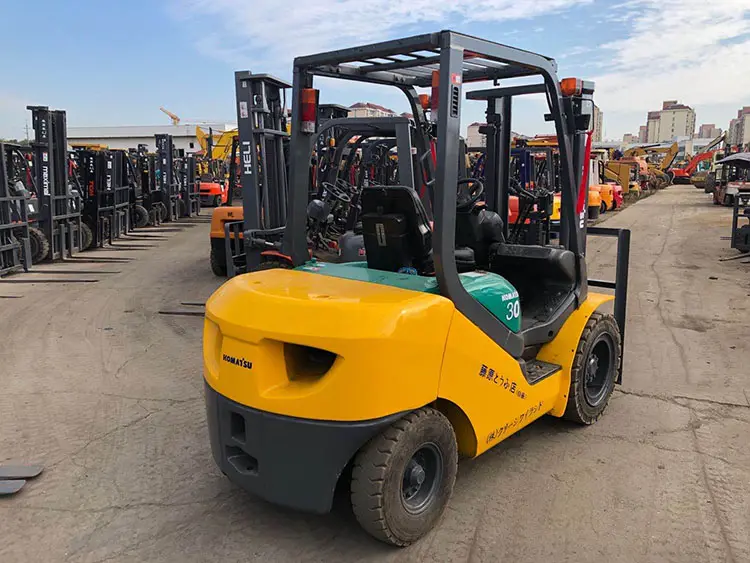 Japan Made Used Komatsu 3 ton Diesel FD30 FD80 FD50 Forklift in Excellent Condition