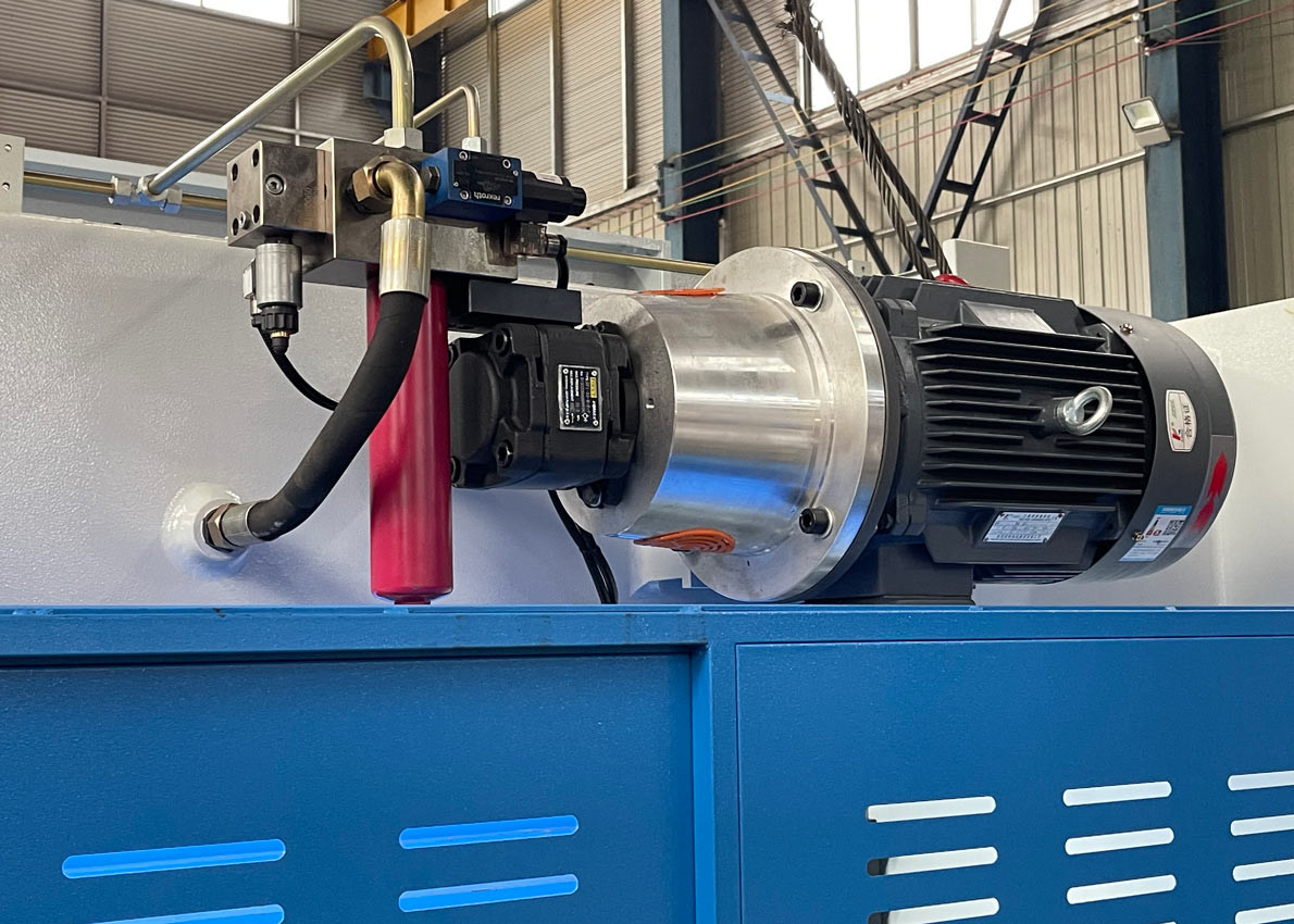 WE67K-250T3200MM Large Sheet Metal Processing Equipment Bending Machine Light Pole Bending