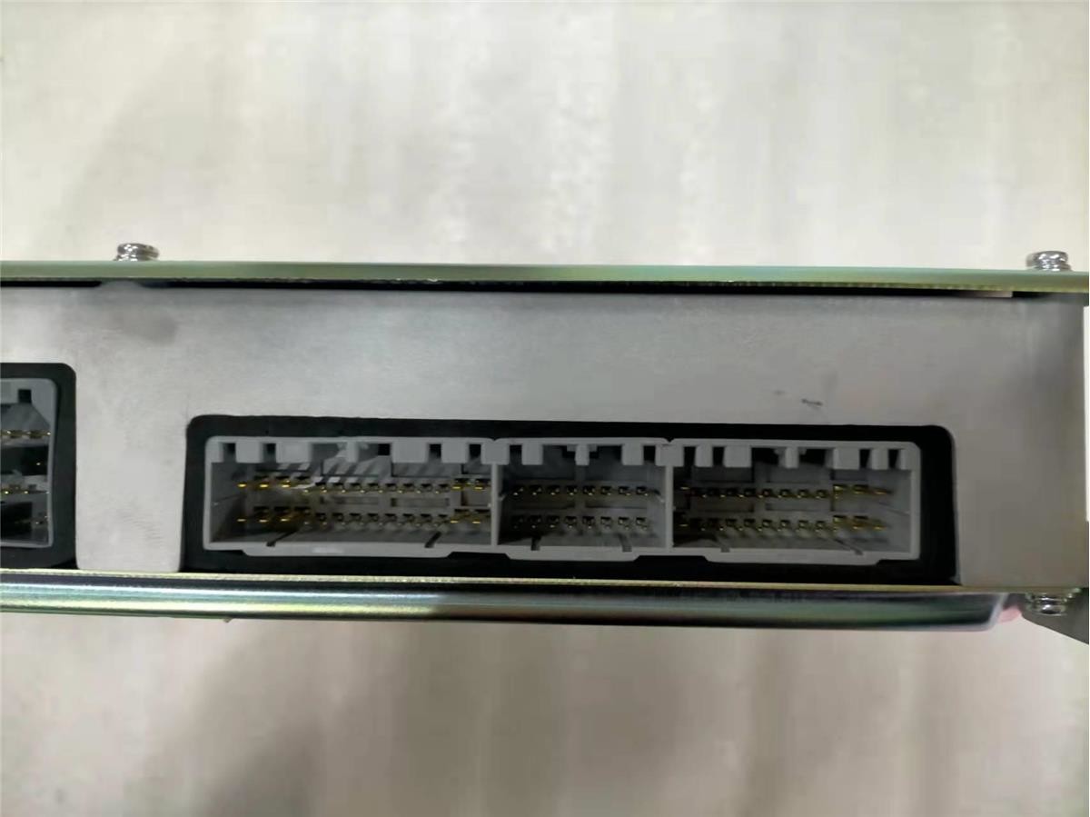 YN22E00071F3 Computer Controller ECU For SK235