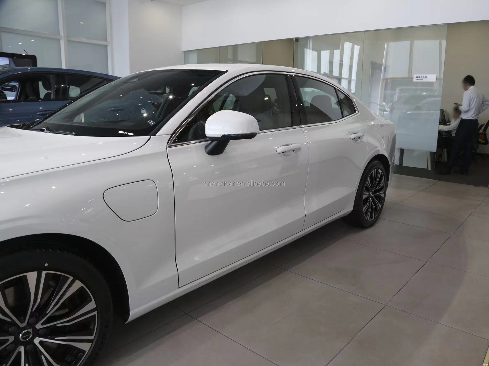 Vol-vo S60 Speed Energy Vehicle with Four Door Five Seater Three Box Body Structure and Slow Charge 5 Hours Charging Time