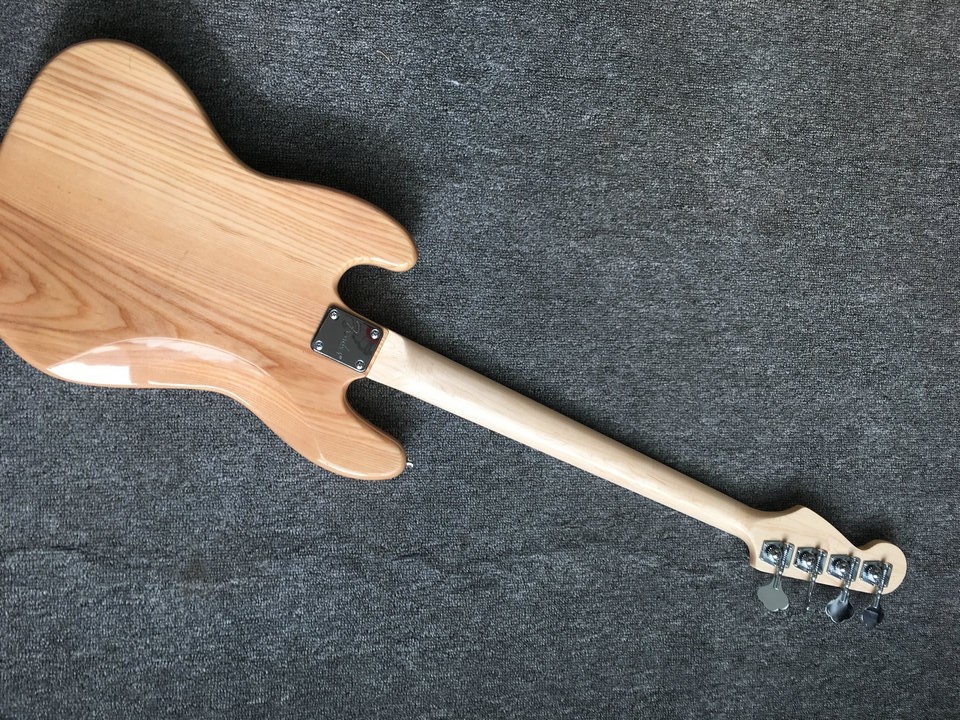 Custom 4 strings fanned fret electric bass ash body maple neck 33-35' passive pick up