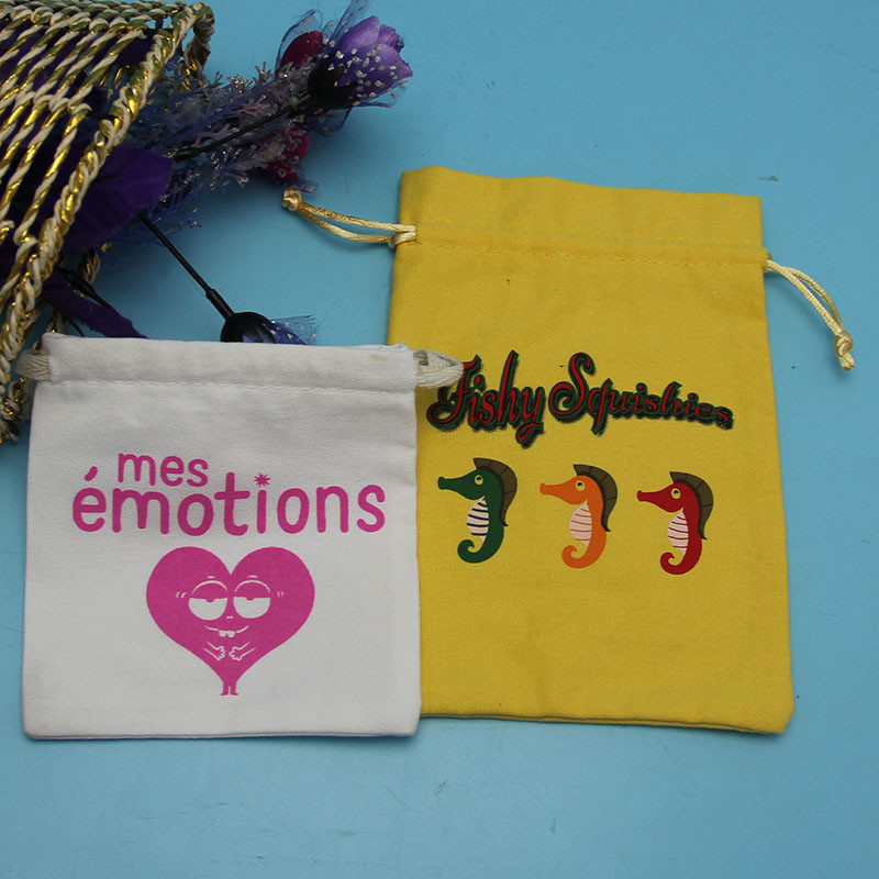Plain White Gift Packaging Drawstring Bag Closure Type 8 X 10cm Size OEM Service