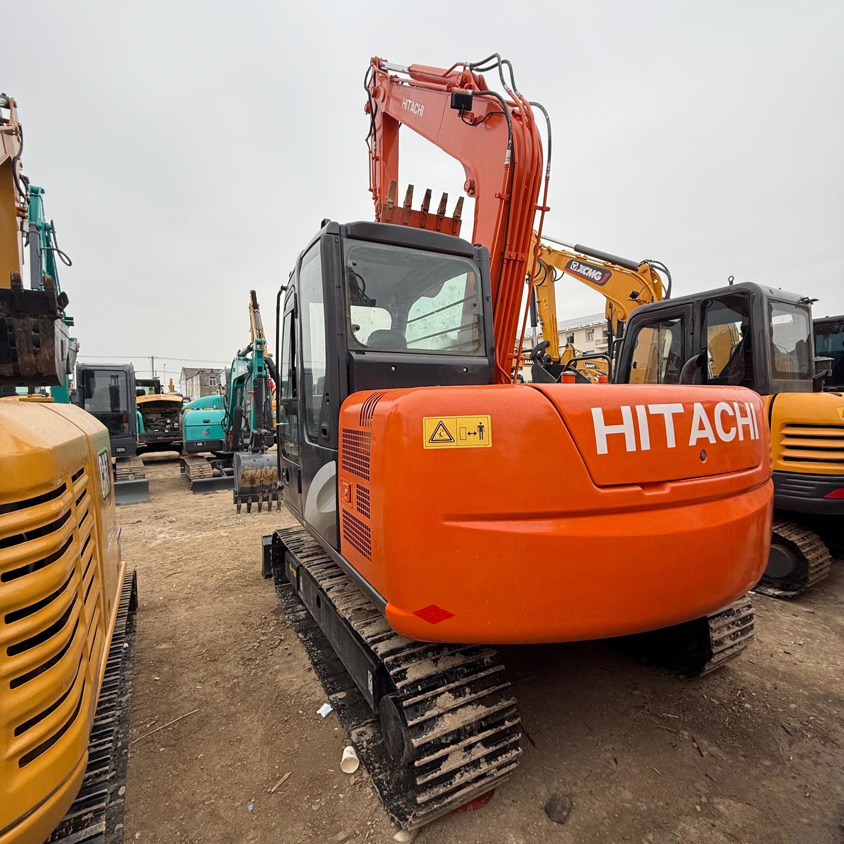 Original Brand Used Hitachi ZX70 Hydraulic Excavators 7 Ton Crawler Digger For Road Constrution