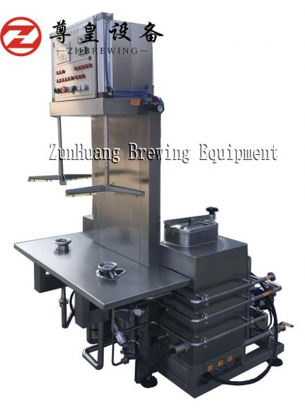 Quality Silver 2 Head Beer Keg Machine , Steam / Electric Heating Keg Cleaning Machine for sale