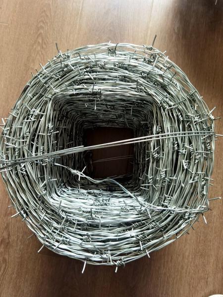 Diameter 1.6mm-2.5mm Barbed Fencing Wire For Garden Protecting