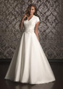 China NEW!!! Cape sleeves Ball gown Zip back wedding dress Lace bodice Bridal gown #dq5055 on sale