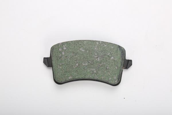 Low Metal 50000km Faw Ceramic Disc Front Brake Pads For German Car