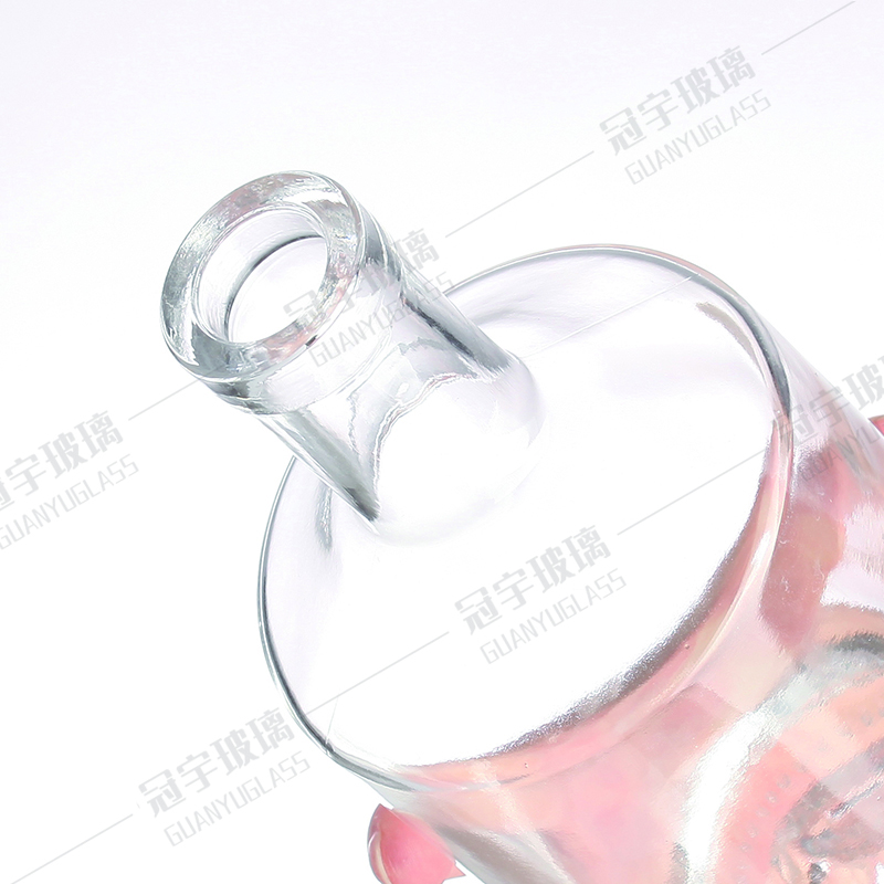 750ml Cylindrical Vodka Glass Wine Bottle Glass Bottle with Acid Etch Surface Handling