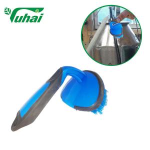 China PA Material Milking Machine Cleaning Brush Dairy Equipment With Handle on sale