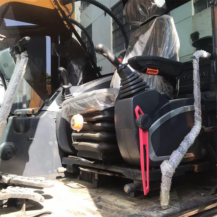 Good Condition Crawler Excavator Hyundai 220LC-9S for Earth-moving Machinery in Korea