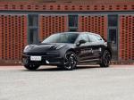 FWD Drive 5 Seat SUV Width 1999mm High Speed Car