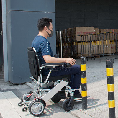 Brushless Motor 180Wx2 Power Wheelchair With Rigid PU Tyre Aluminum Alloy