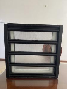 Wholesale Aluminum Single Glass Modern Louver Windows Adjustable Louver Windows Jalousie Windows With Fly Screen from china suppliers