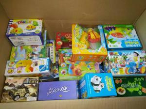 Sample Toys Miscellaneous, many quantities sold by weight price