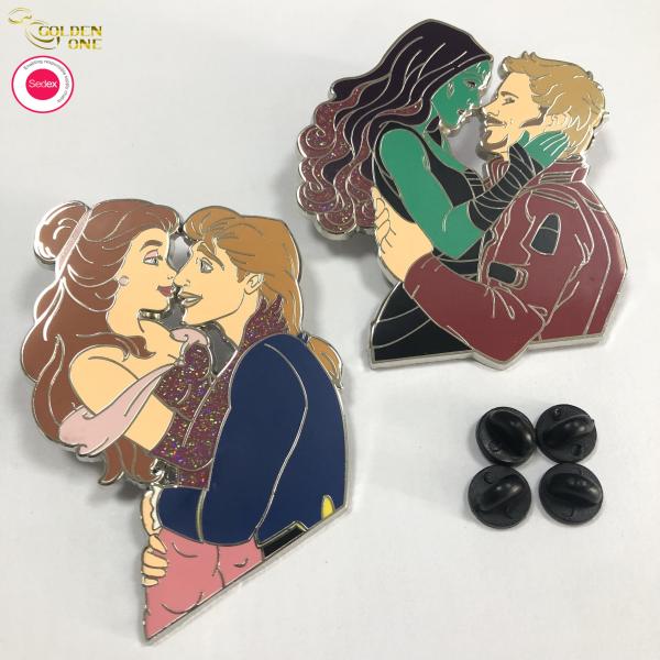 China Pin Custom Manufacturer Glitter Flower Anime Lovers Couple Metal Badge