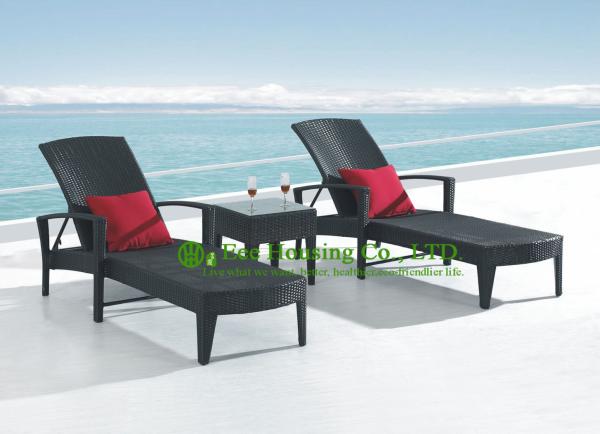 Modern Outdoor Black PE Rattan Sun Lounger With Pillow For Sale, Durable and Eco
