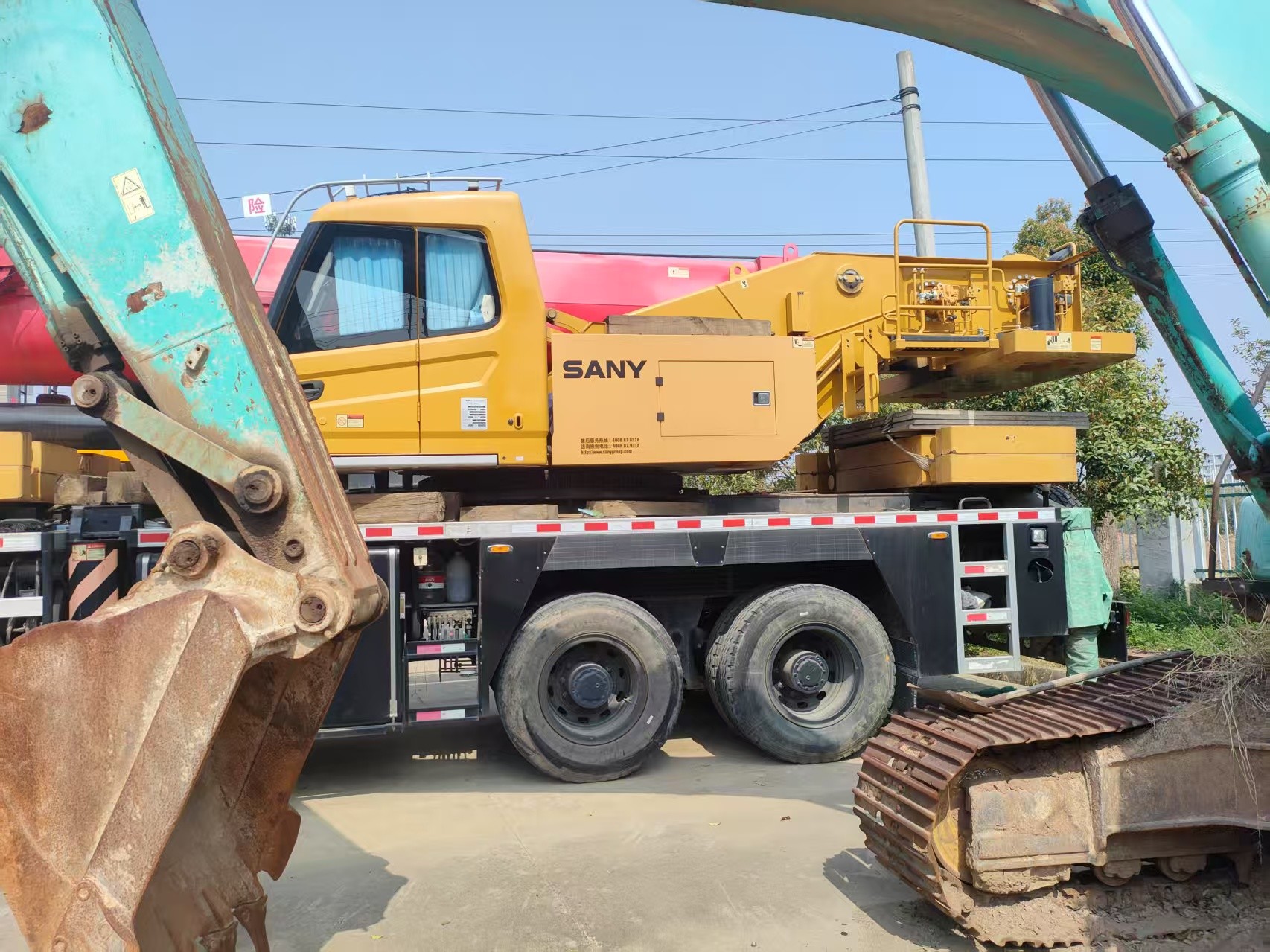 Mobile Truck Crane For Sale 80 Tons Direct Source Max Working Height 57.6 Meters