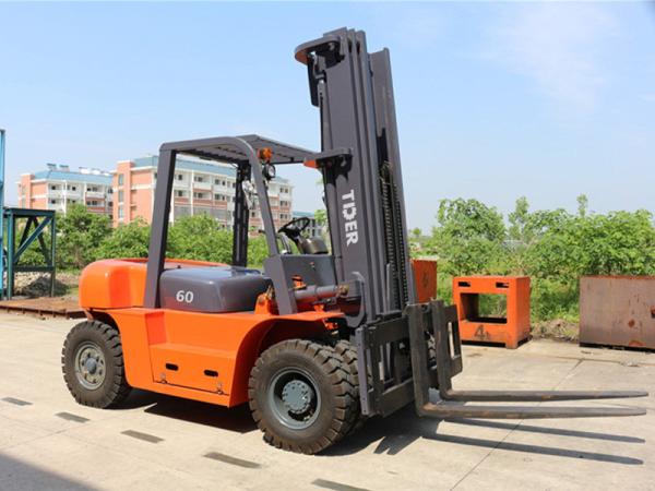 6T Diesel Forklift Truck ISUZU 6BG1-02 Engine Rated Capacity 6000kg And Lift
