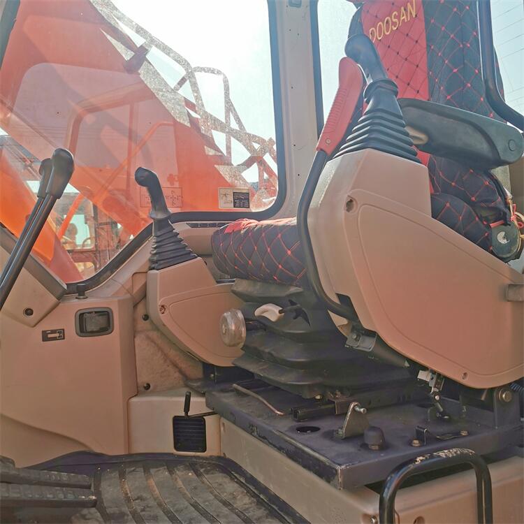 2018 Used Doosan DH150 Excavator in Good Condition from Korea Original Hydraulic Valve