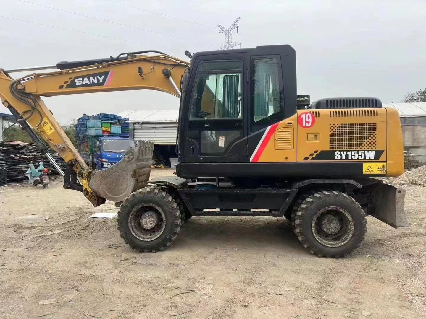 Used WHEEL SANY SY155W EXCAVATOR 90% new,low hours,good price