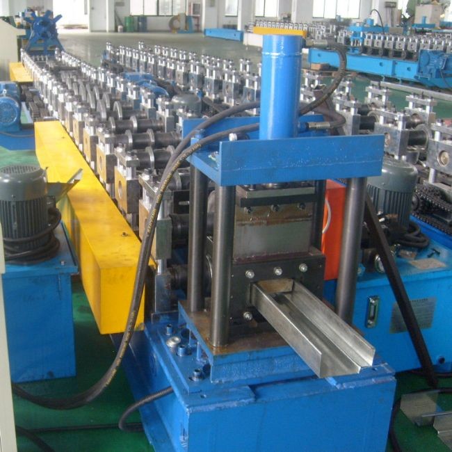 7.5kW Steel Door Window Roll Forming Machine With Hydraulic Cutting