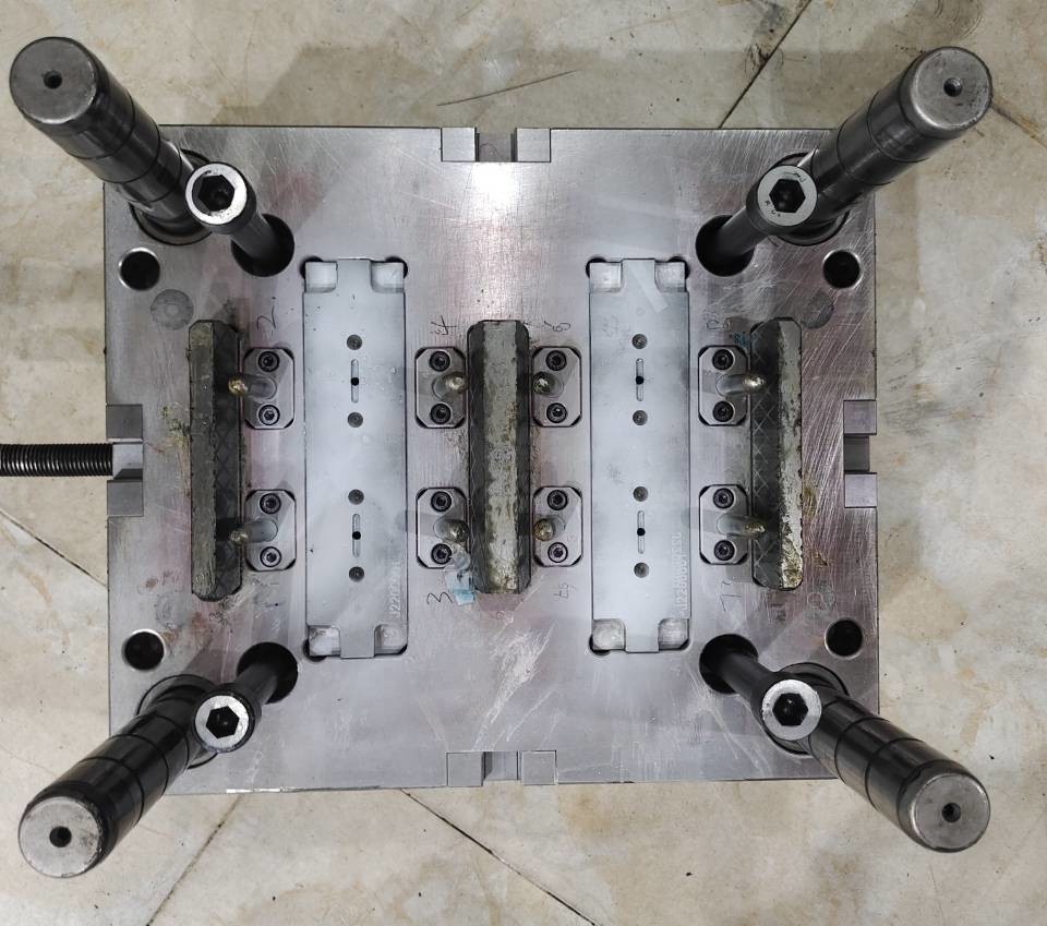 PA6 GF30 ABS PP Precision Injection Molding Custom Plastic Injection Mold