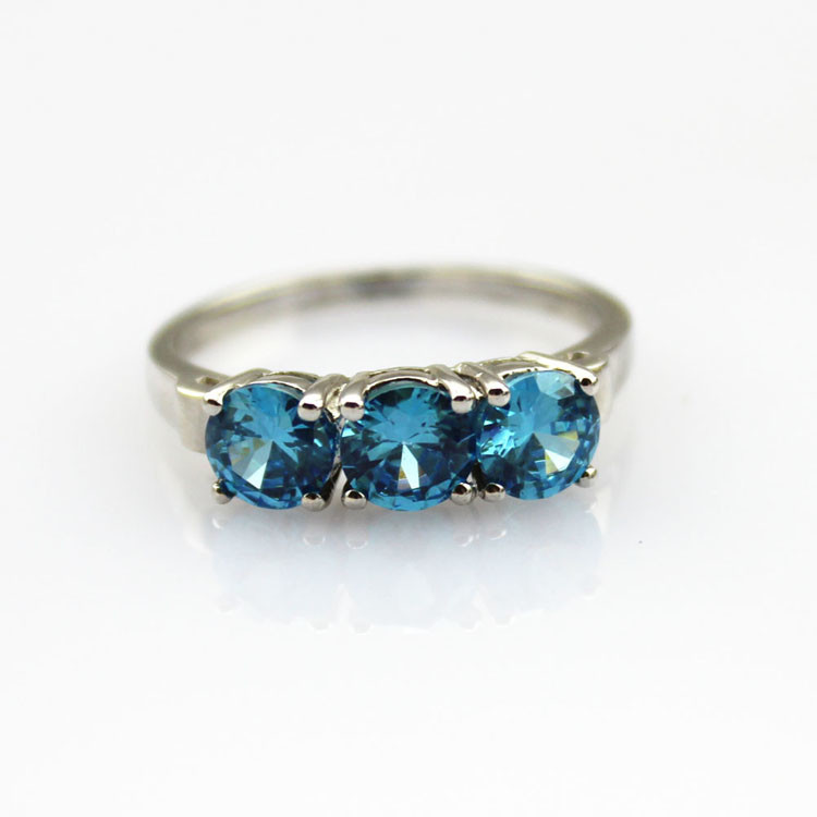 Sterling Silver Created Green Cubic Zircon Three Stone Ring (JY034)