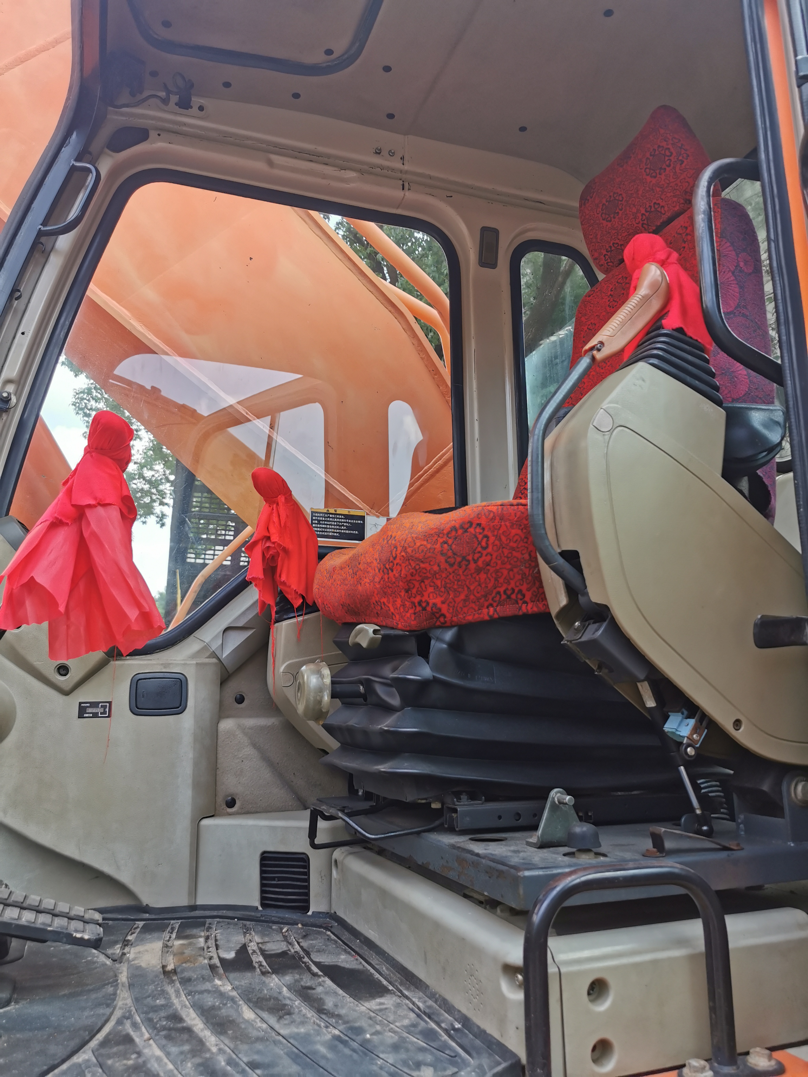Doosan DX420 Used Excavator with Few Working Hours and Original Hydraulic Cylinder