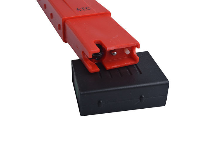 Red Electronic Portable Ph Meter Lightweight With Plastic Materials