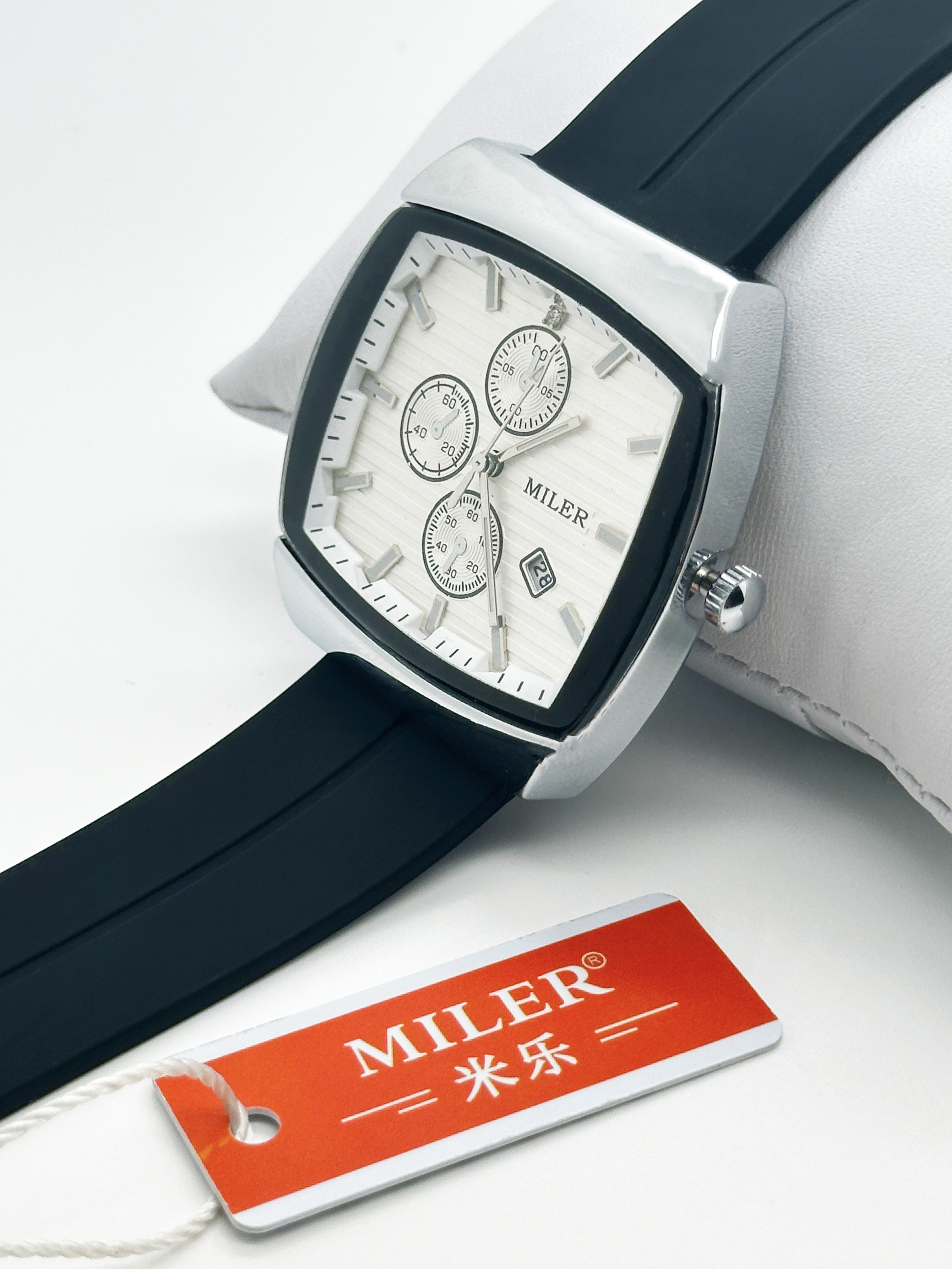 Water Resistant Men's Silicone Watches Quartz Movement Custom Logo