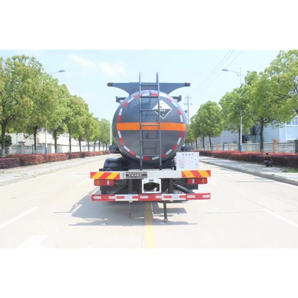 China National Heavy Duty Truck HOWO 4X4 All Wheel Drive 290HP 10CBM Oil Tank Truck