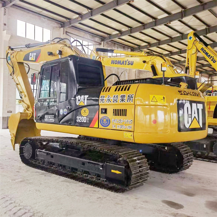 Japan Made Cat320d2 Used Excavator in Good Condition with Original Hydraulic Cylinder