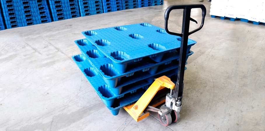 9 Feet Impact-Resistance Nesting 1100*900 mm Blow Molding Plastic Pallets