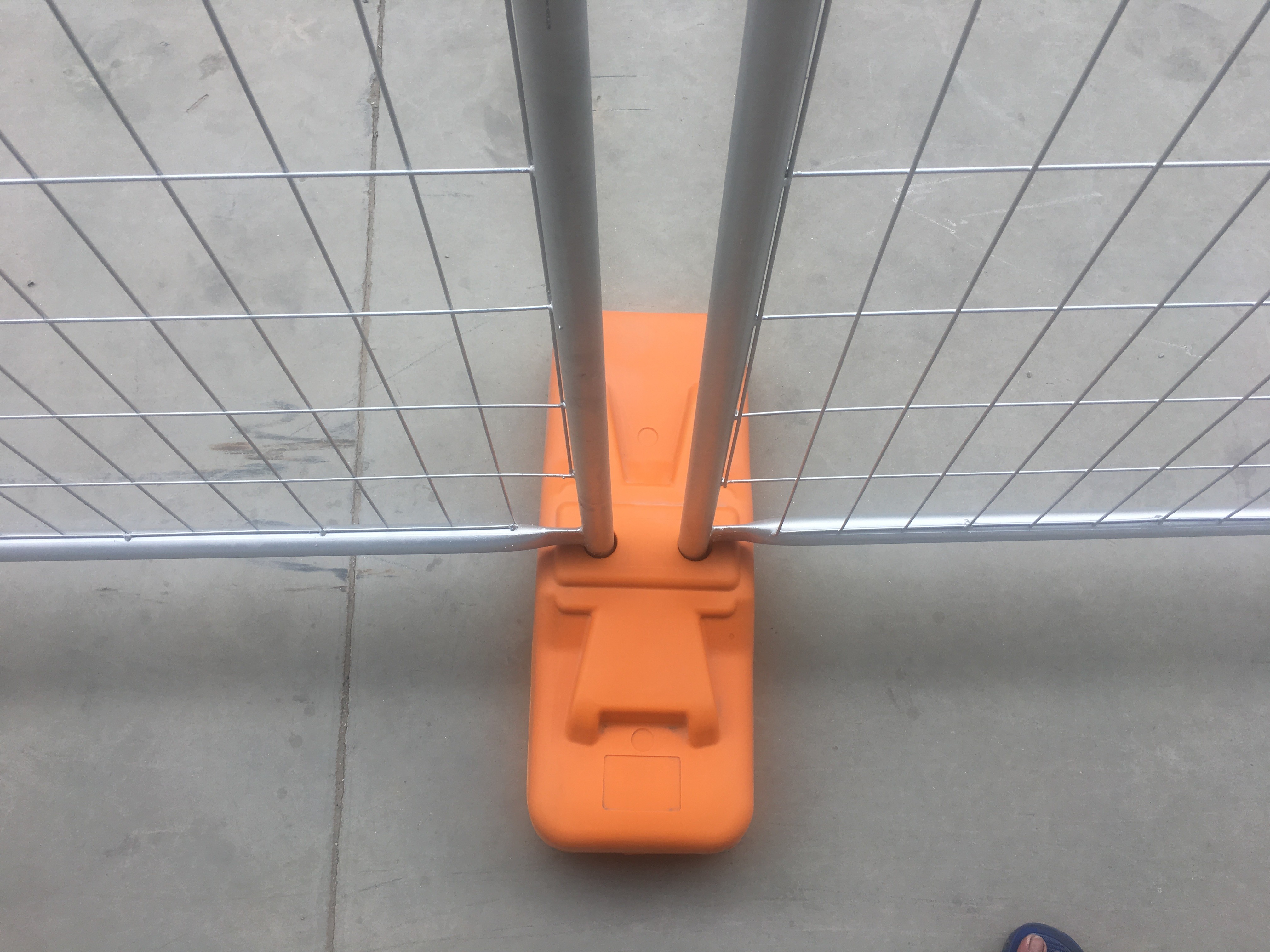 2.4x2.1m Flexible HDG Temporary Fence Temporary Fence Panel With Gate
