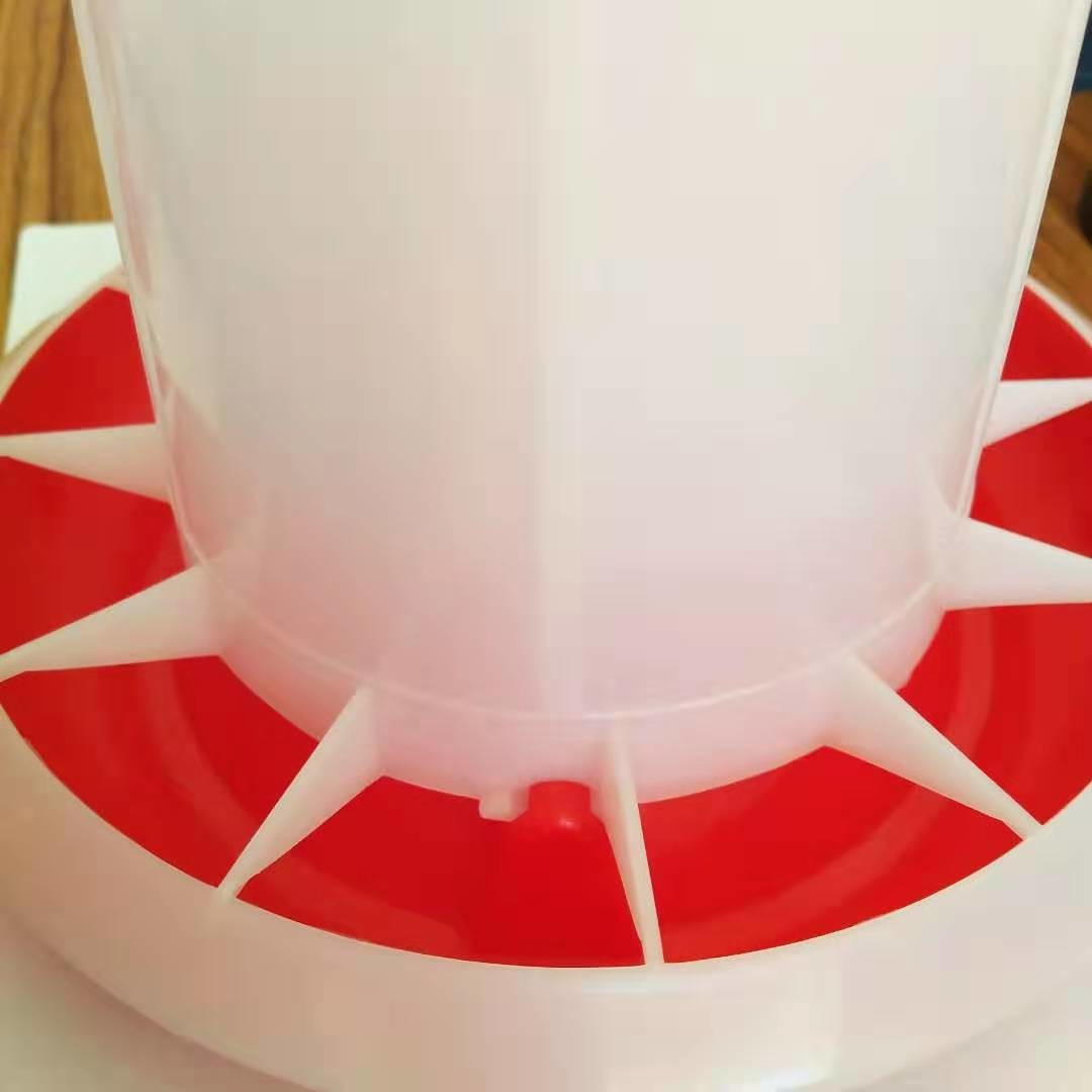 1.5 Libras Strength PP 105g Poultry Feeder Drinker