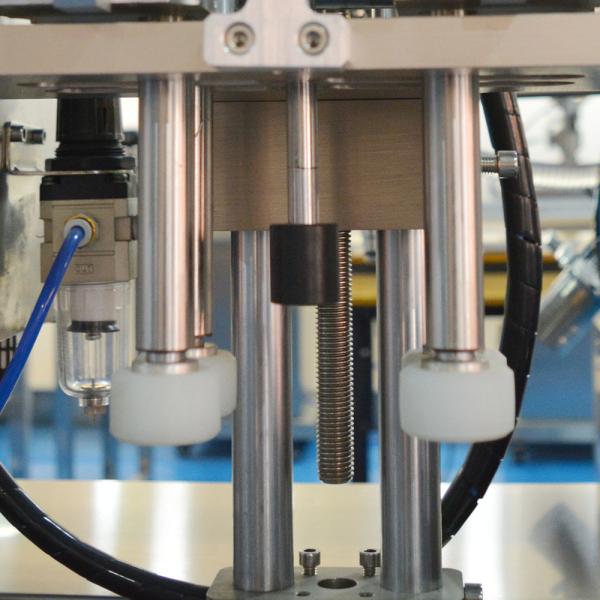 Semi-automatic Cosmetics Water Beverage Glass Spray Bottle Capping Machine 80W