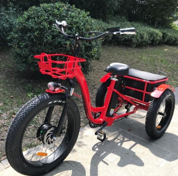 Range 40km More Three Wheel Electric Scooter , Three Wheel Electric Trike Red