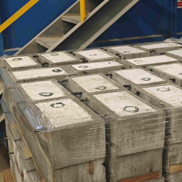 Good Thermal Shock Resistance Fireclay Glazed Thin Brick For Furnace Door
