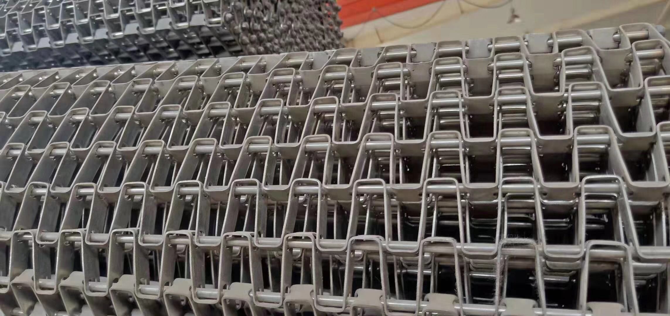 304 / 316 Ss Flat Wire Mesh Belt Conveyor Belt Food Grade Can Transport Food