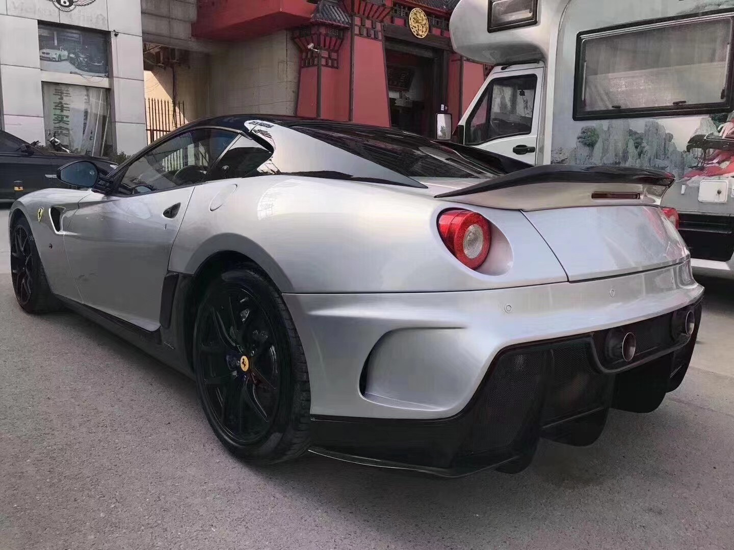For Ferrari 599 Body Kit 599 Upgraded VORS Style Front and Rear Bumper Side Skirt Spoiler Carbon Fiber Body Kit