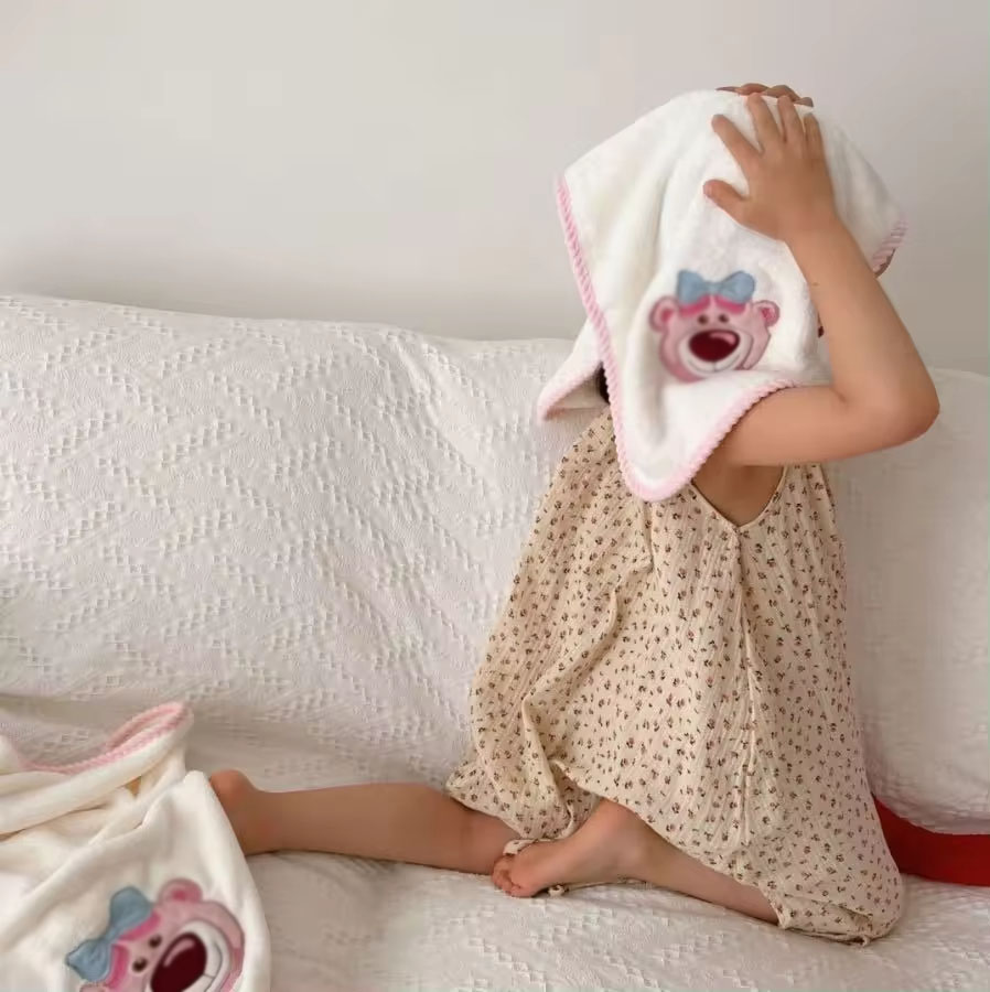 Super Strong Water Absorption Home Baby Bath Towel Set Coral Velvet Set with Cartoon Pattern