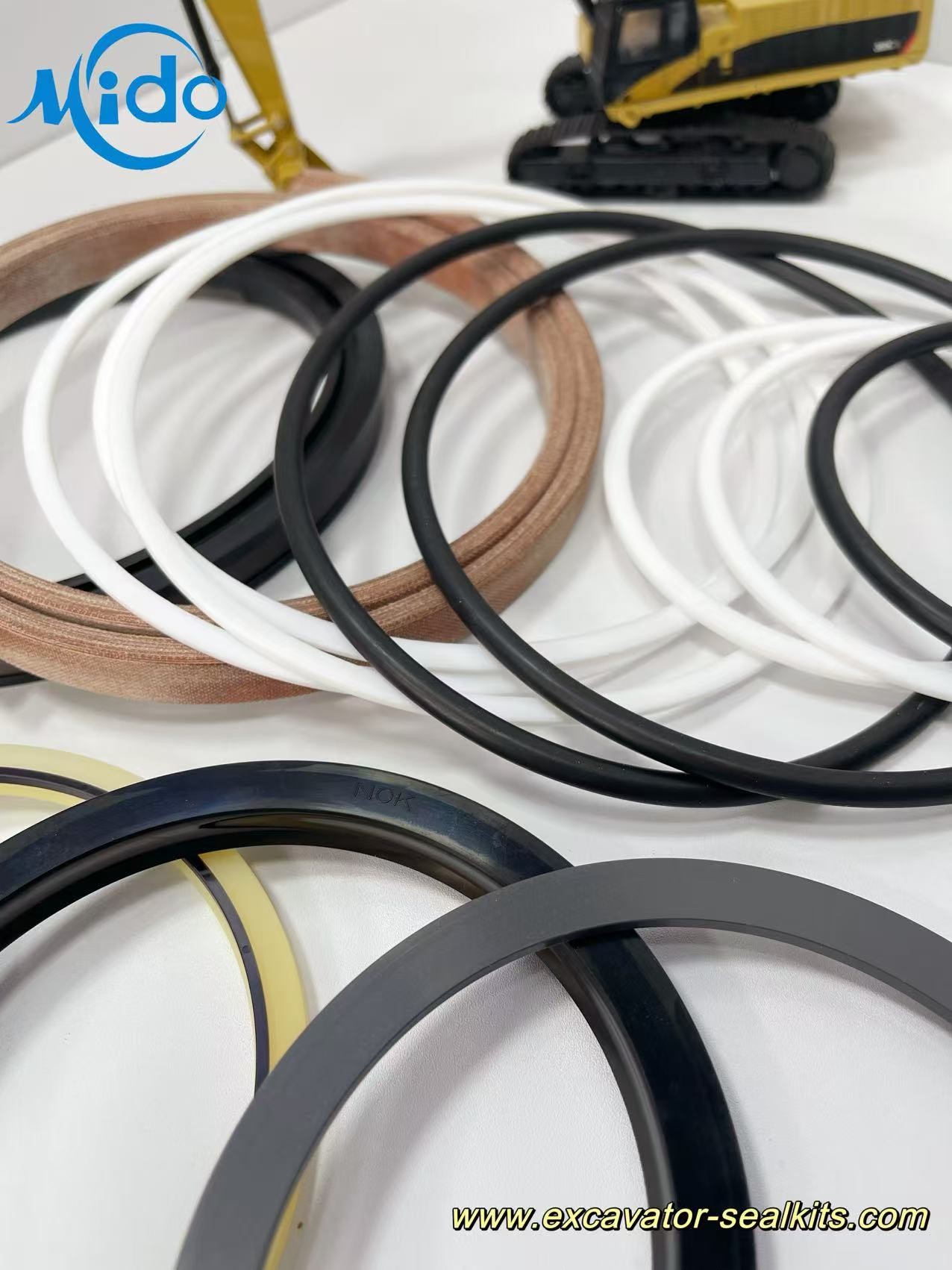 Komatsu Excavator Arm Hydraulic Cylinder Repair Kit | Immediate Shipment 707-98-48610 | Compatible With PC200-8 Models | Full Seal/Gasket/Piston Ring