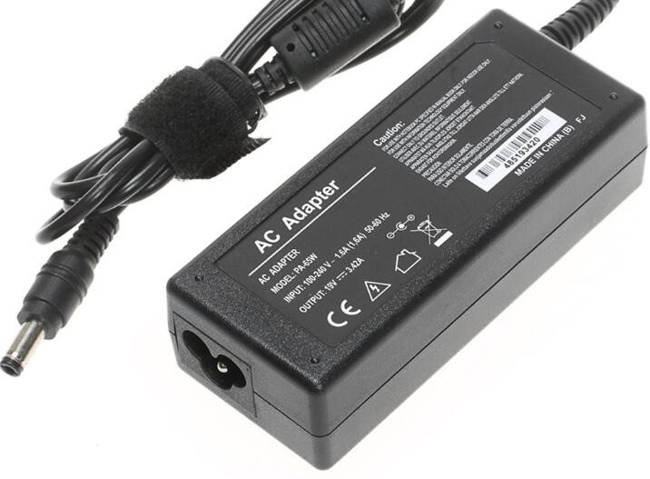 19V 2.15A Universal Laptop AC Adapter , 40W ac / dc adaptor Brown Box Packaging