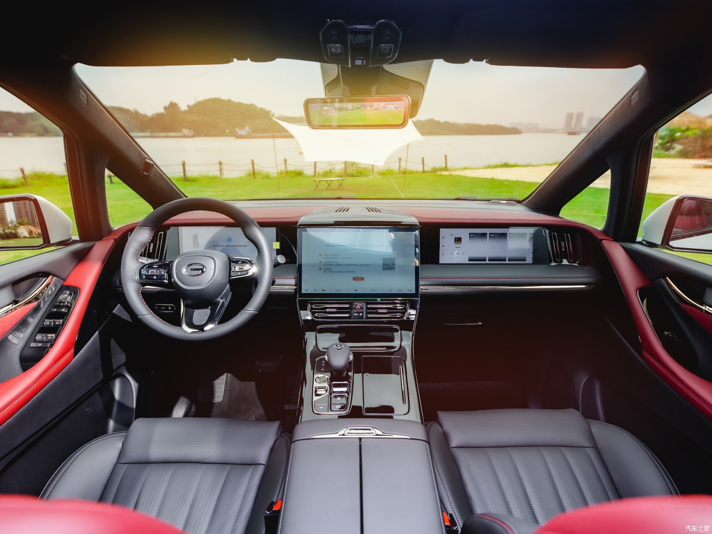 GAC Trumpchi E9 Fully Electric Car MPV Plug In Hybrid Engine 2.0T