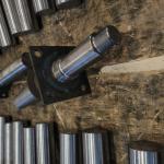 60mm 5000lbs Cylindrical Trailer Axle Spindles With Mount Plate