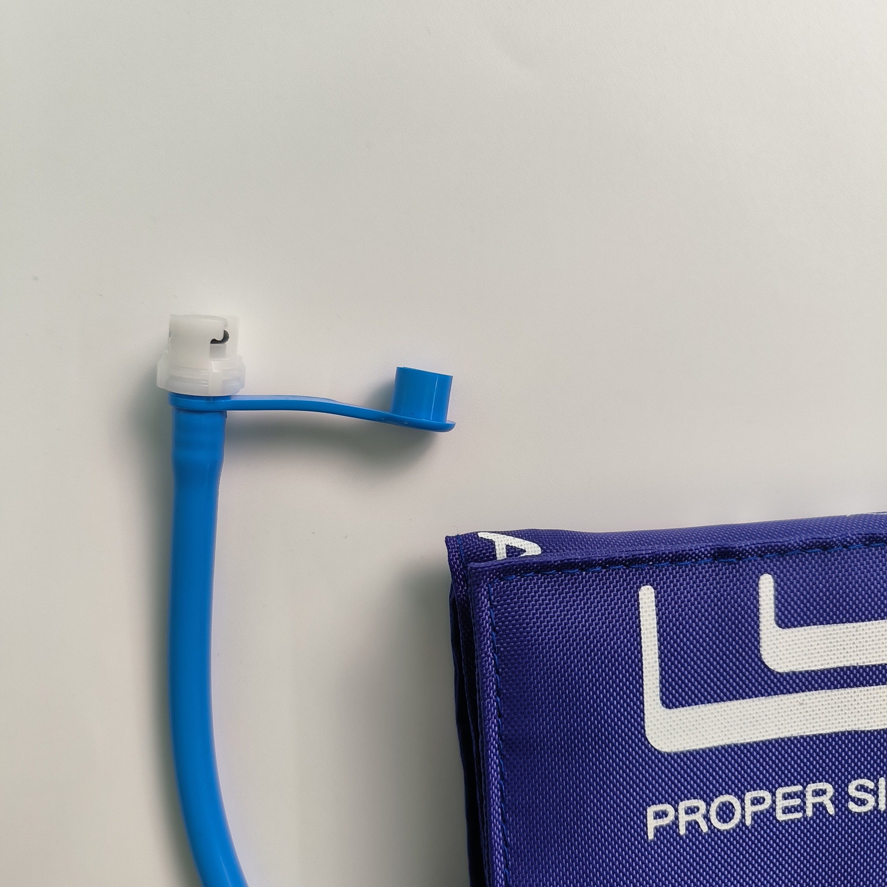 NIHON KOHDEN Nibp Cuff Adult 23-33CM S951D YP-713T