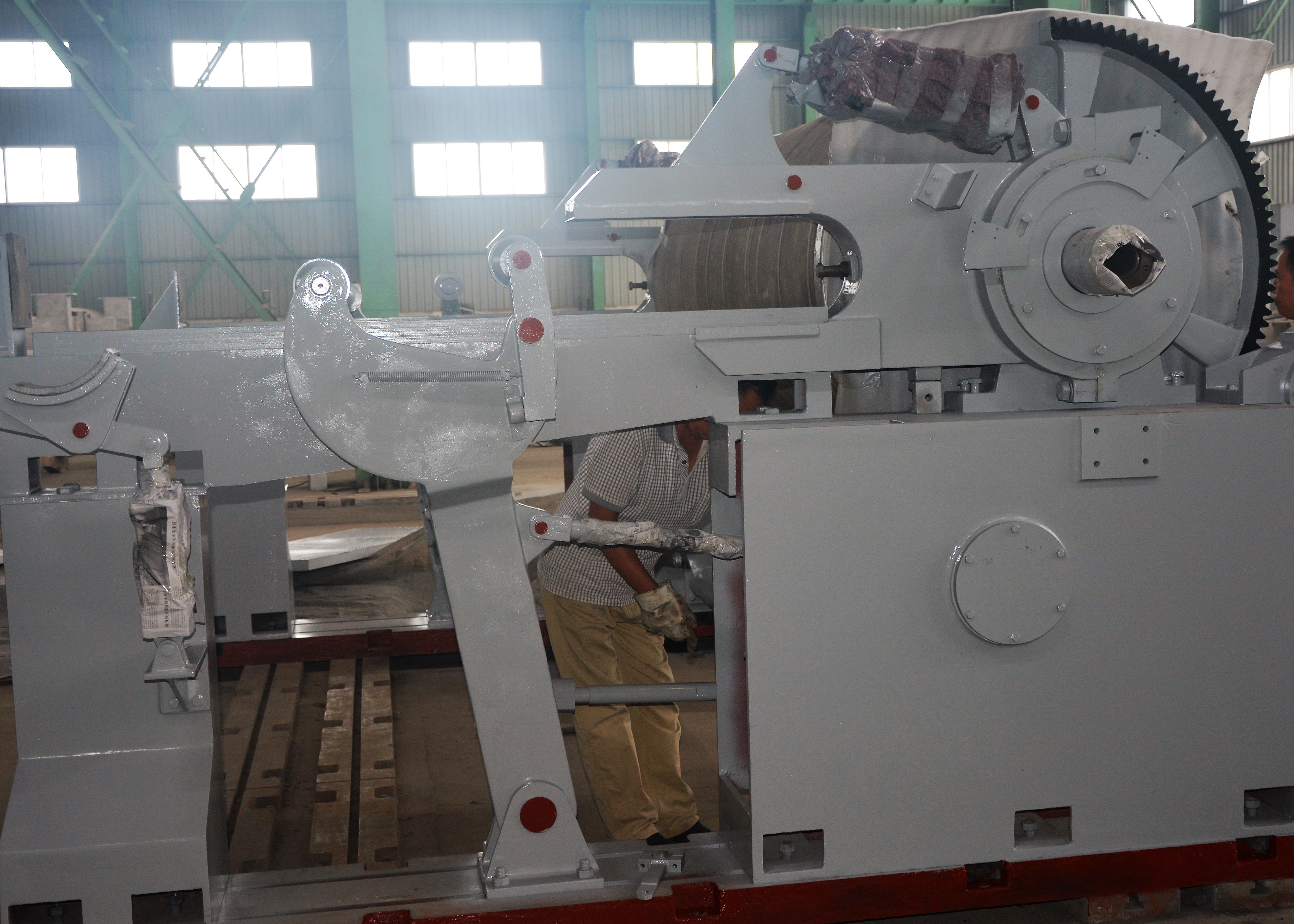 Kraft Paper Making Equipment Horizontal Pneumatic Winding / Reeling Machine