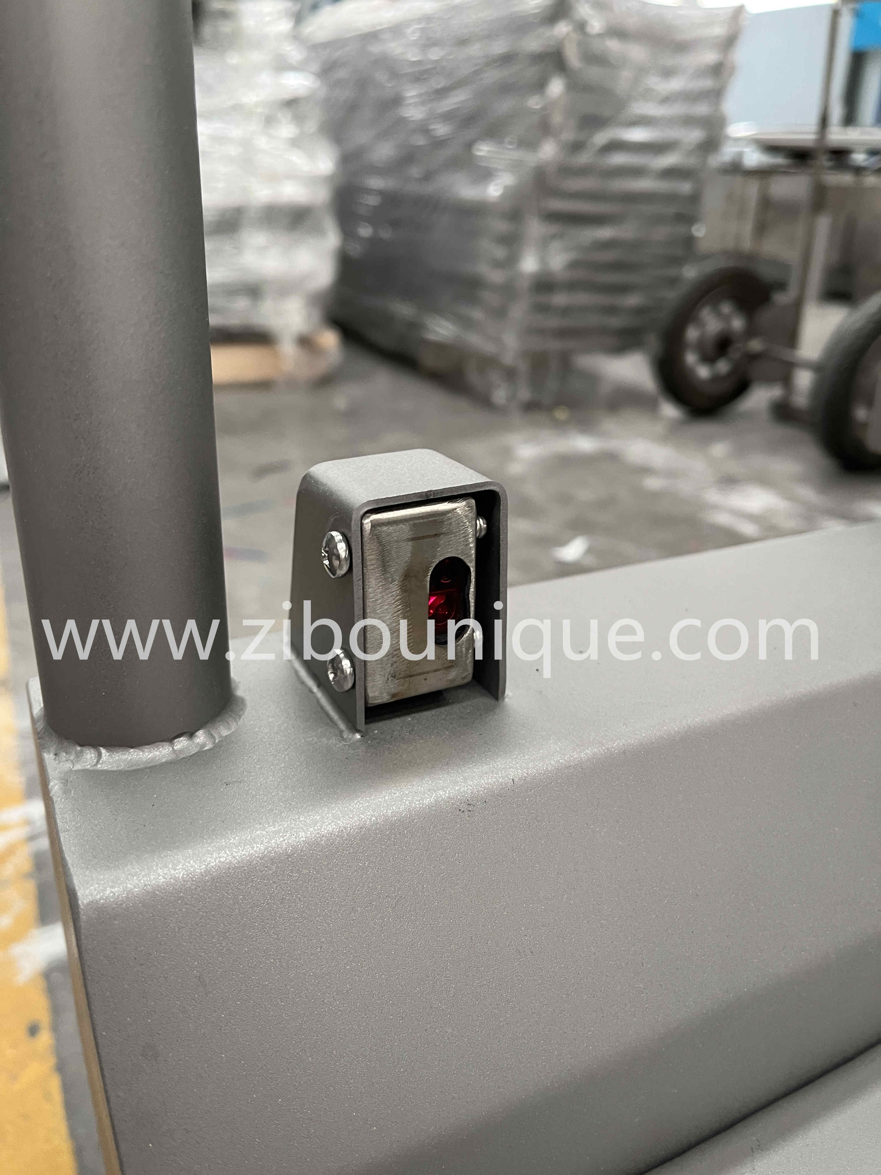 Improve Hygiene Standards with Plastic Hand and Water Boots Washing Machine 0.83 kW