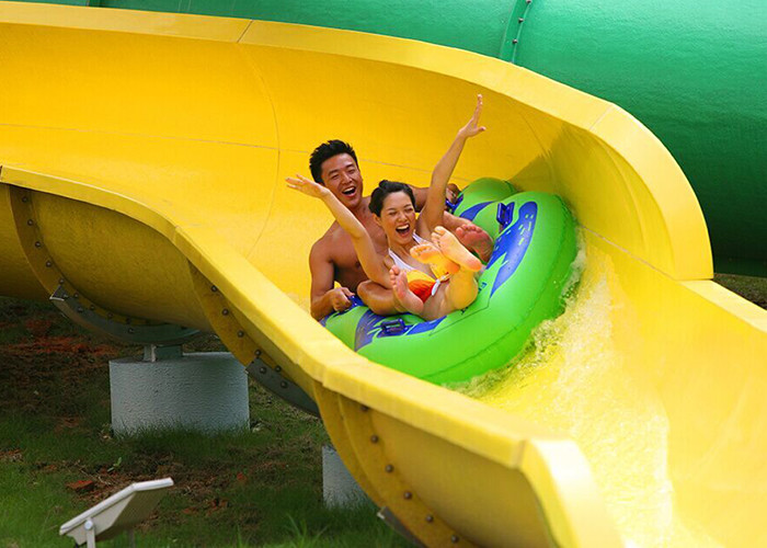 Holiday Villa Custom Water Slides Commercial Pool Water Slide 4 Riders Load